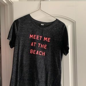 old navy t-shirt